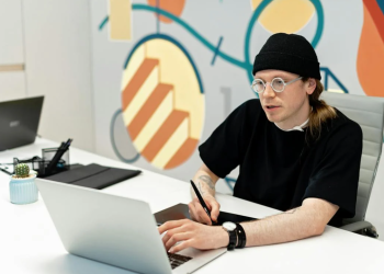 The Evolution of Digital Marketing: Trends and Innovations in Advertising Services